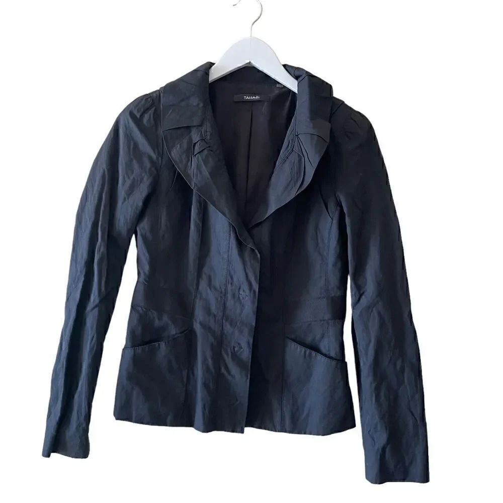 Tahari Black Gothic Button Down Shoulder Pads Lined Office Blazer Jacket Sz 4